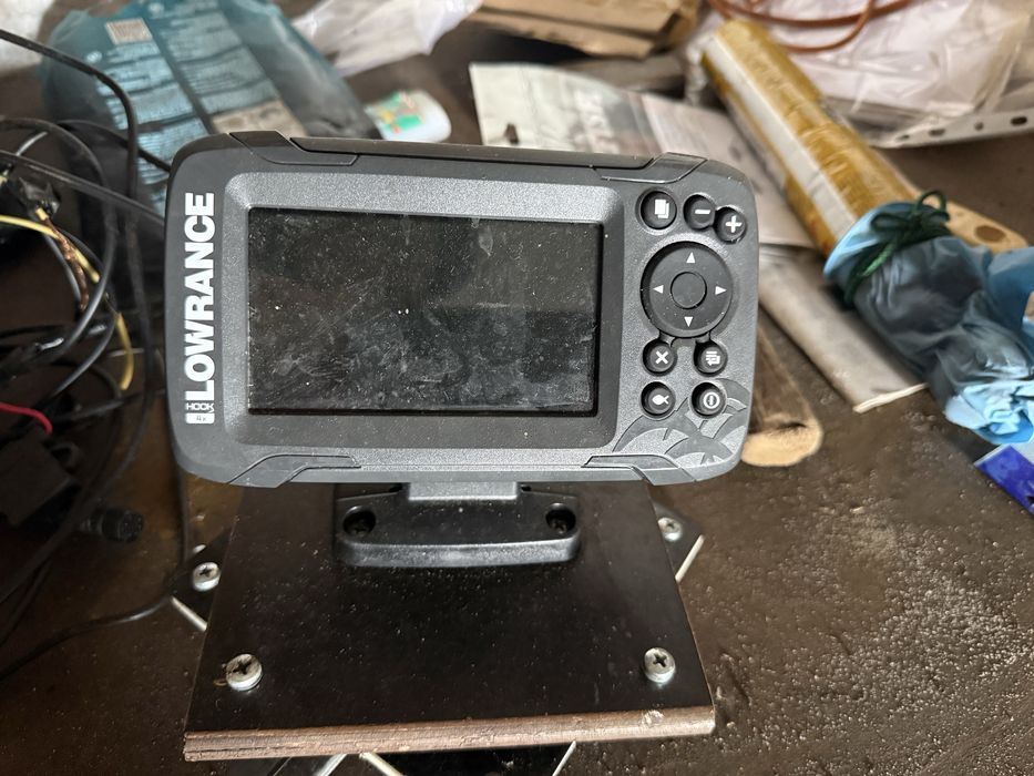 Продам ехолот lowrance