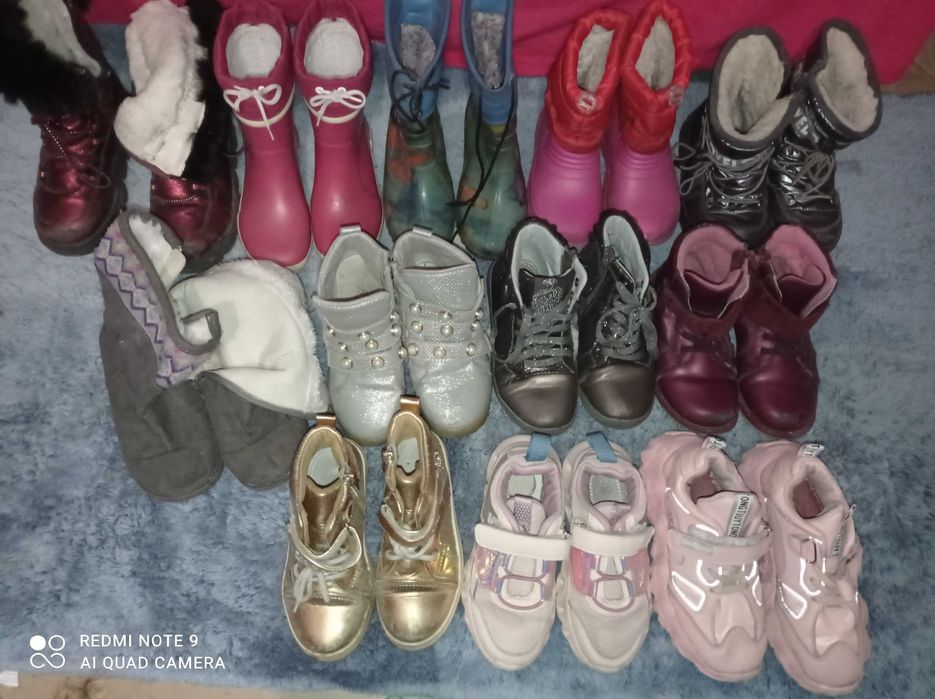 Взуття на дівчинку