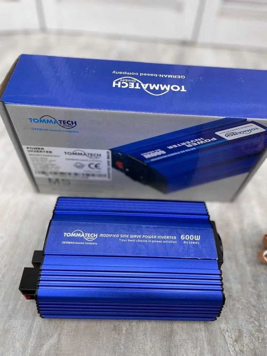 Инвертор 1200/600W 12/220v Преобразователь напряжения большой Германия