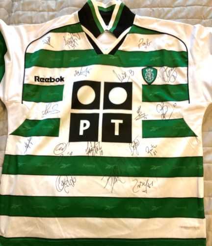 Camisola Oficial Sporting Autografada (17 autógrafos - Plantel Final Taça UEFA) - Época 2004/2005