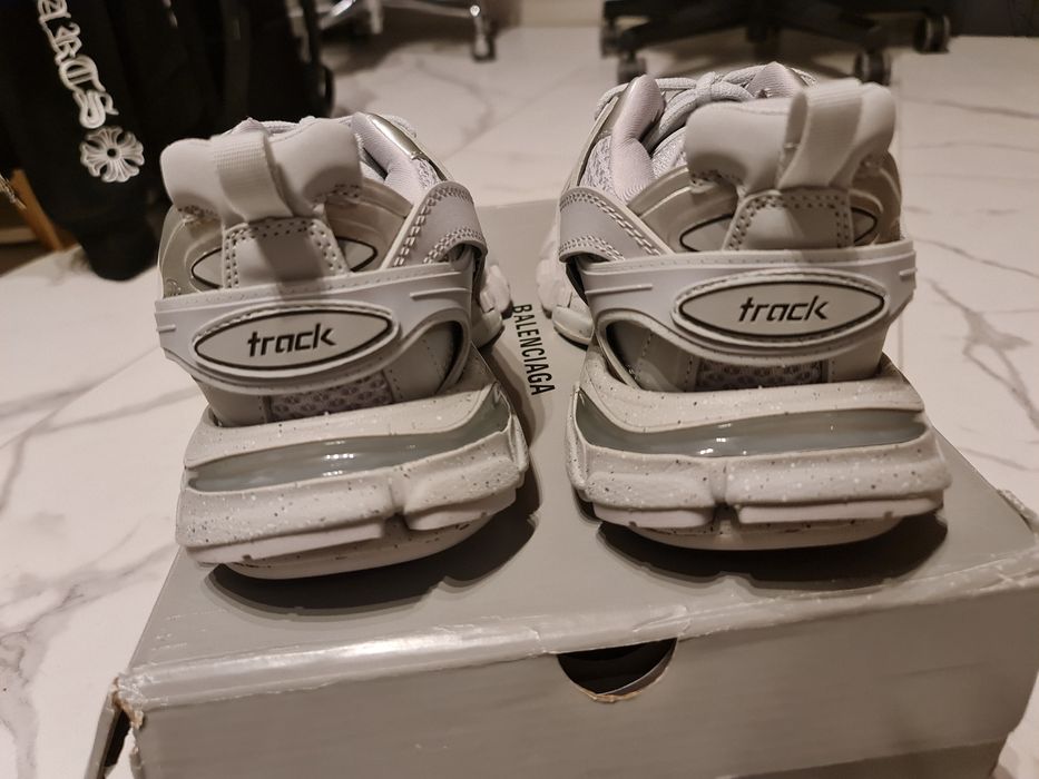 Balenciaga track