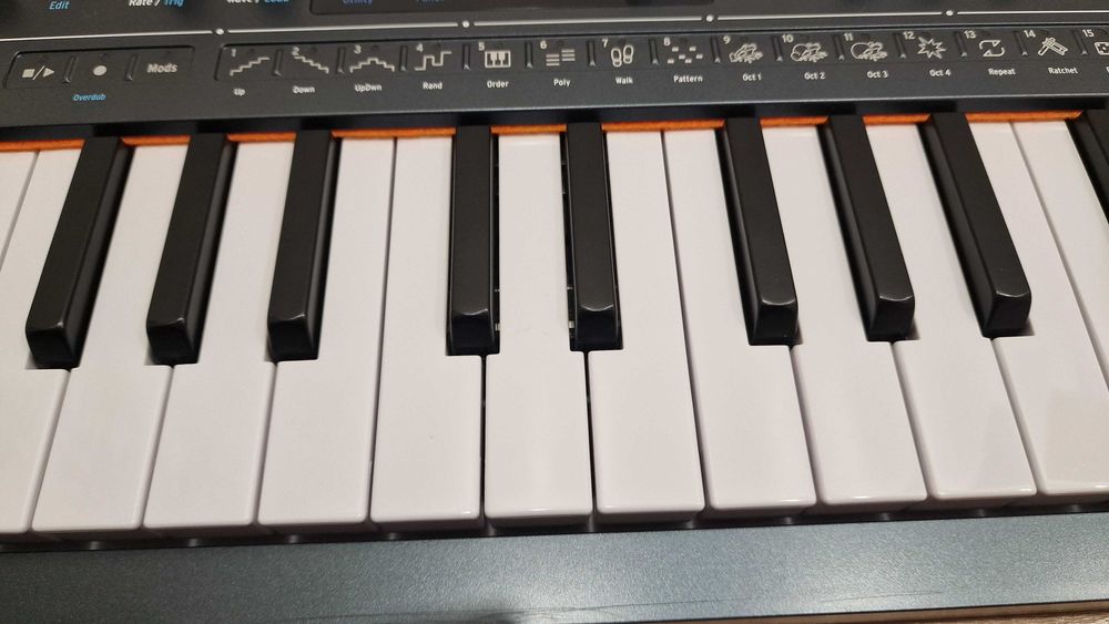 Arturia MiniFreak como novo + 300 patches premium