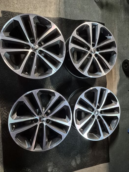 Felgi aluminiowe Jaguar, 19", 5x108, ET45, 8.5J, otwór 63.4. Oryginał