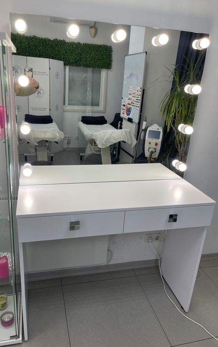 Меблі для салонів краси