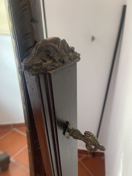 Espelho grande antigo.