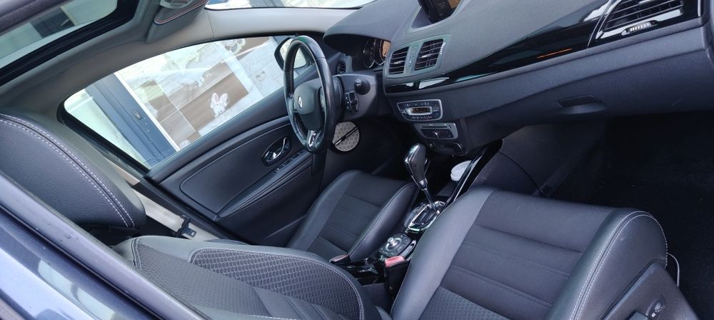 Renault Megane lift Bose kamery automat panorama skóry