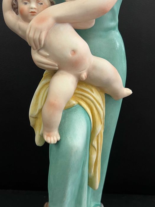 Mãe com Menino colo Biscuit Vista Alegre