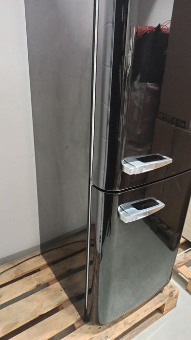 Lodówka SMEG FAB32RBL3 czarna, używana, sprawna
