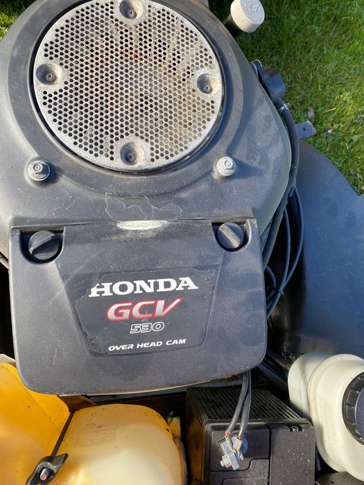 Stiga Park Residence 4WD Traktorek Silnik Honda