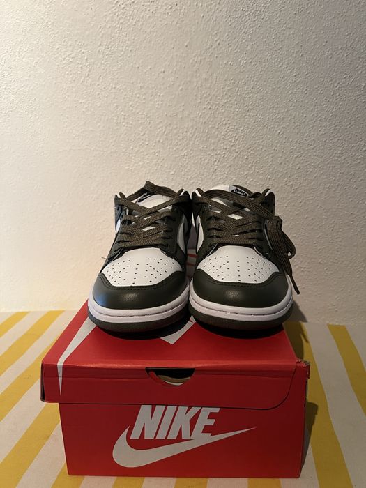 Nike dunk olive green NOVOS *portes grátis*