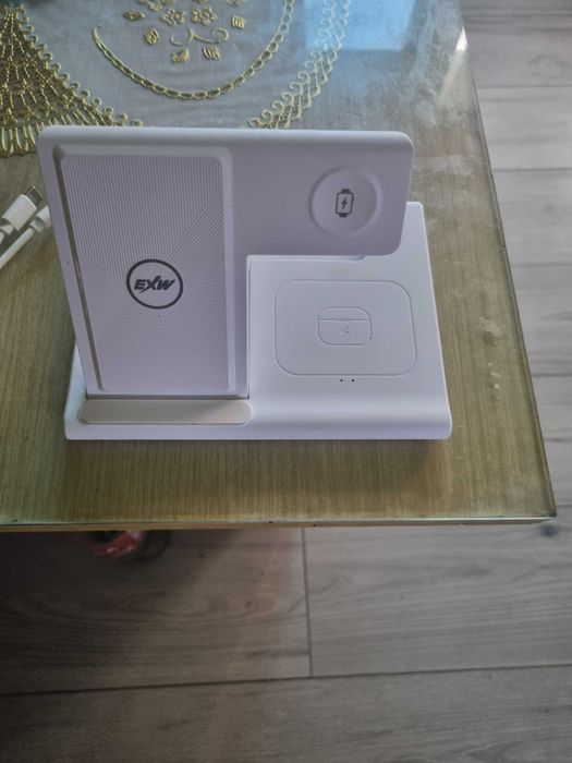 Ładowarka indukcyjna 3w1