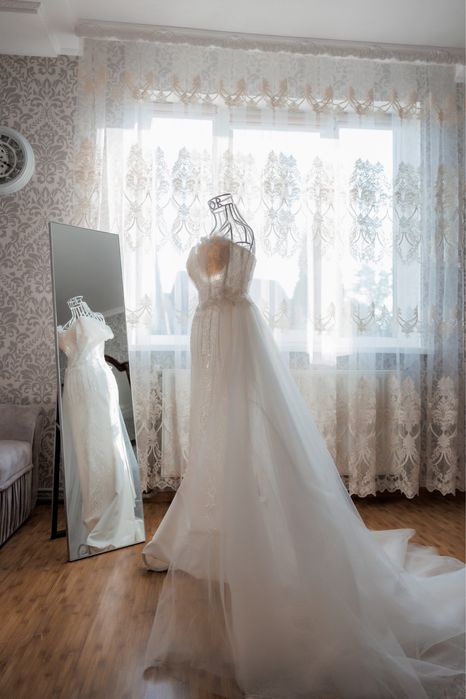 Весільна сукня