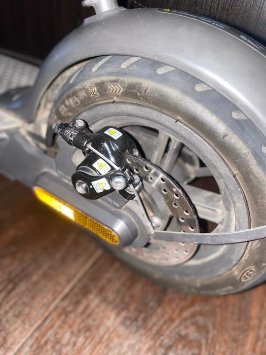 Самокат MI Electric Scooter Essential