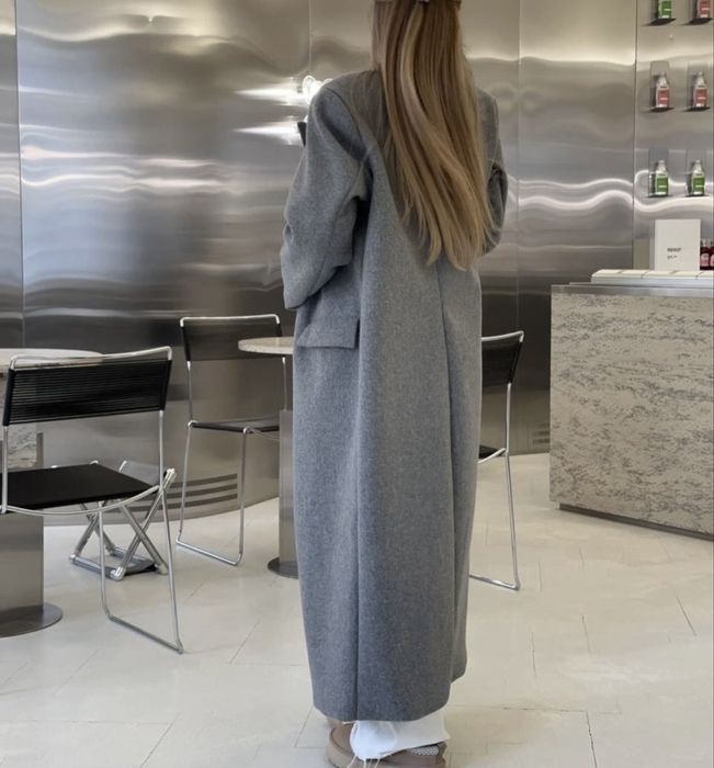 Пальто сіре нове