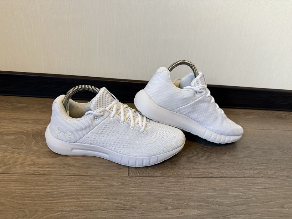 Кросівки Under Armour 41.5-42 розмір