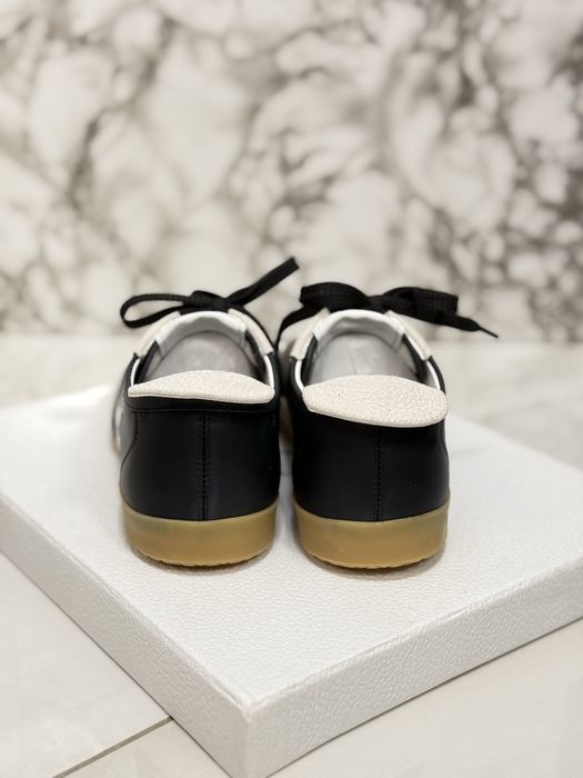 Sneakersy Chanel black