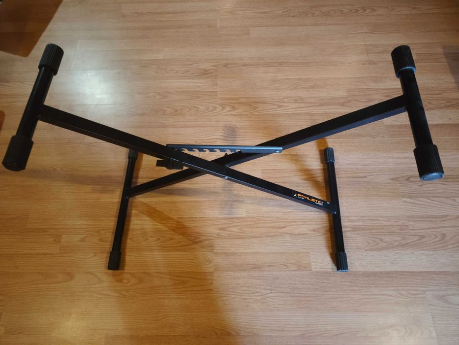 Teclado controlador e pedaleira de efeitos e looper Voicelive 3 extrem