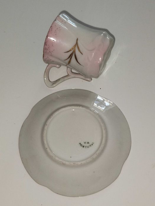 Chávena de Café | Formato Arte Nova | Vista Alegre | 1881