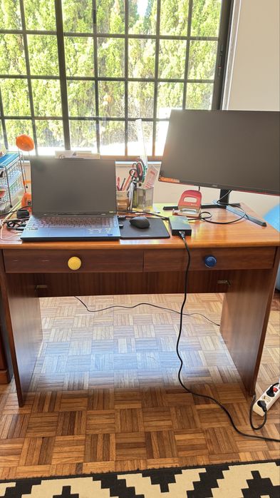 Mobília quarto criança - cama+mesa de cabeçeira+secretária