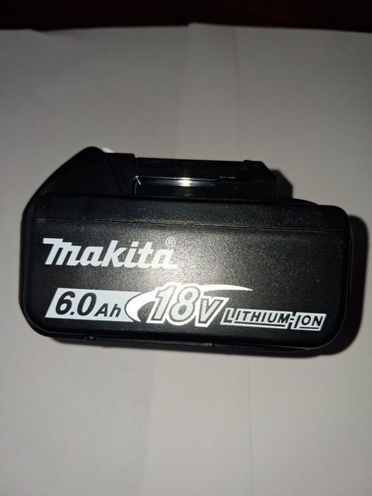 Продам аккумулятор Макита.