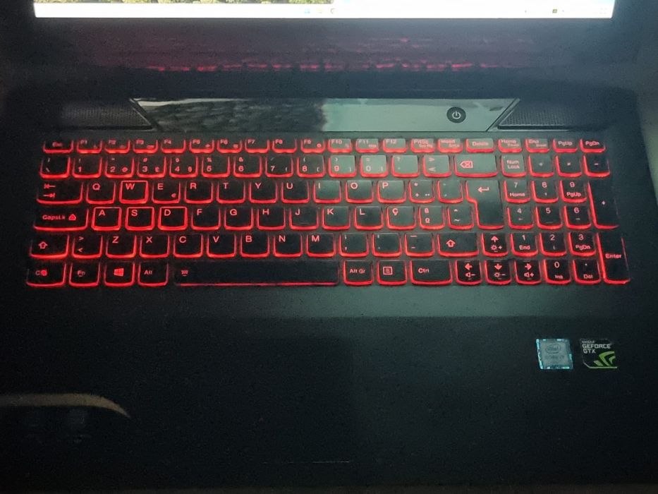 Portatil gaming  lenovo i7