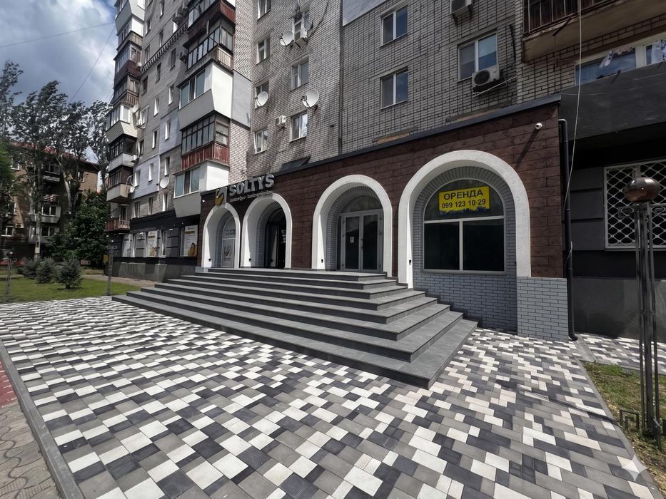 Оренда офісу 338 м² з капітальним укриттям — вул. Олександрівська - View 2