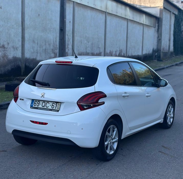 Peugeot 208 1.2 Puretech 2015