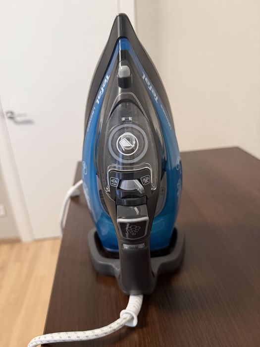 Праска Tefal Ultimate 3000W – потужна парова праска у відмінному стані