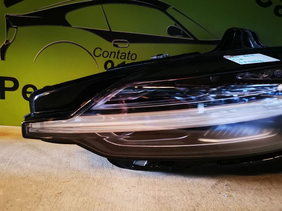 VOLVO V60 II FAROL ESQUERDO - FF498