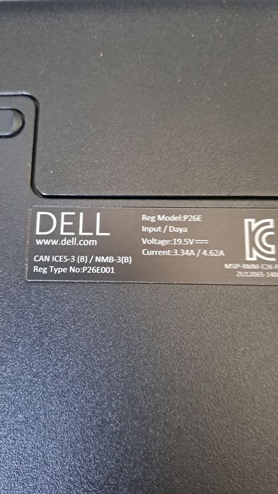 Laptop DELL P26E 17"