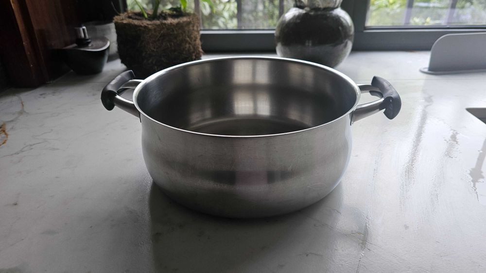 Duas Pegas em silicone para tachos