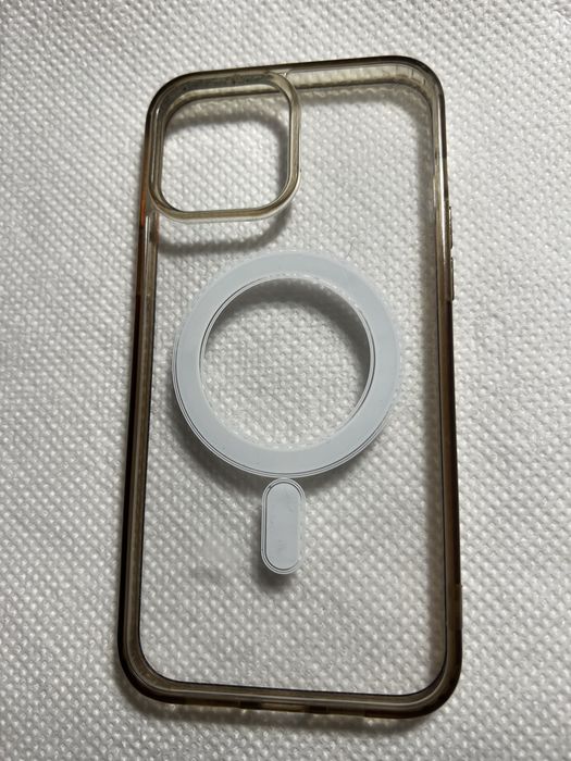 Чехлы на IPhone 13 Pro Max