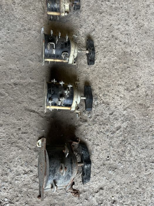 Продам пакетний перемикач на 220,380V