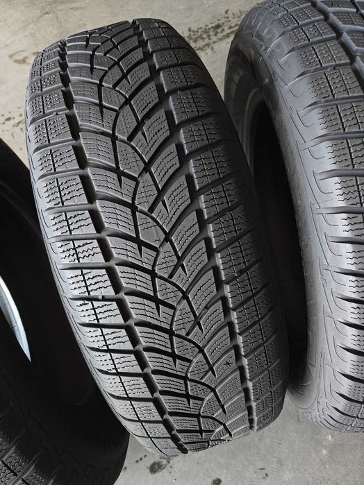 R17 225 65 шини зимові Goodyear Efficient Grip Performance SUV хороший стан Німеччина