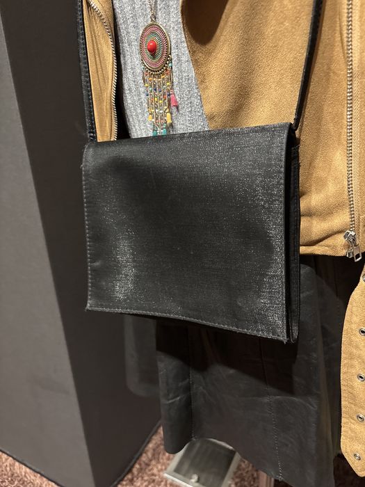 Mała czarna torebka z H&M