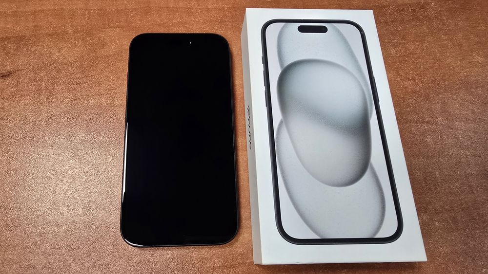 iPhone 15 128GB czarny, stan bdb