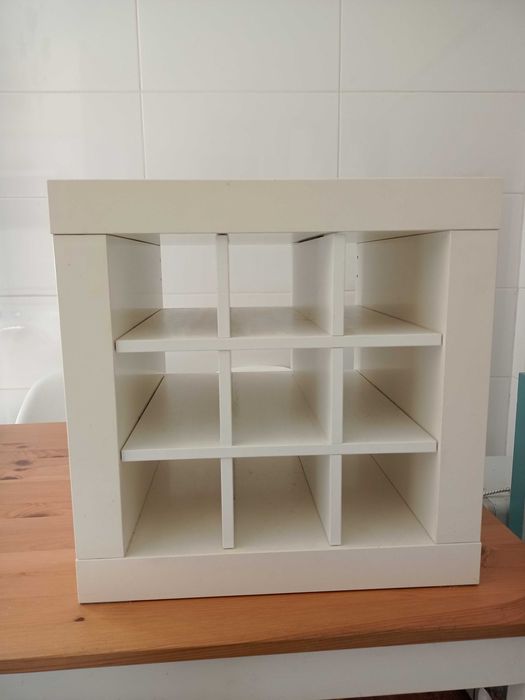 Cubo garrafeira da IKEA em muito bom estado.Robusto. Entrega Setúbal e arredores ou zona a combinar.