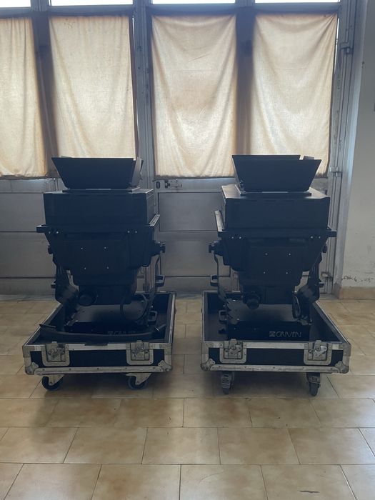 Projetores GRIVEN 1800 Profissionais + Flight Cases