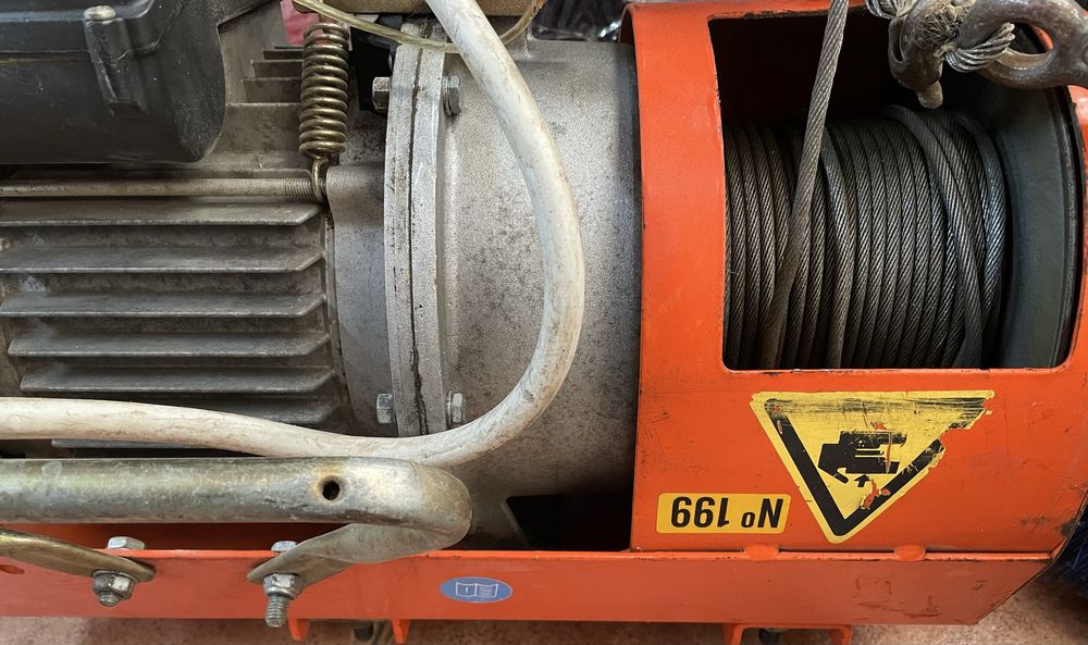 Guincho para transporte e elevação de cargas