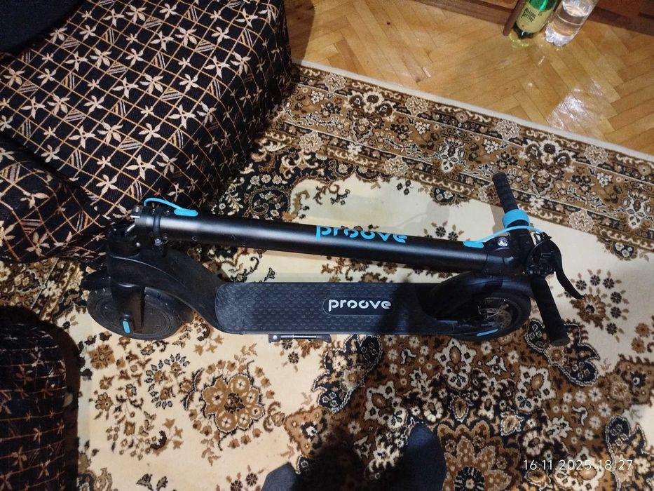Електросамокат Proove