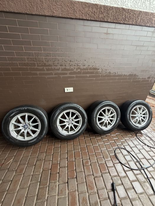 Продам комплект літніх коліс з  оригінальними дисками  Mercedes R17