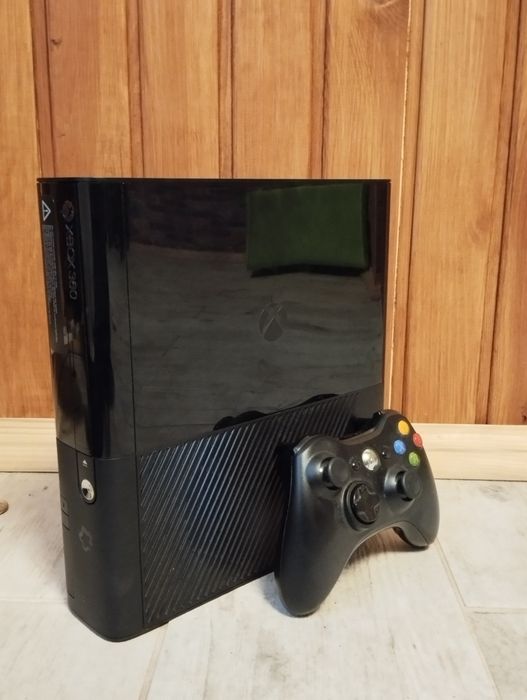 Продам Xbox 360 в хорошому стані