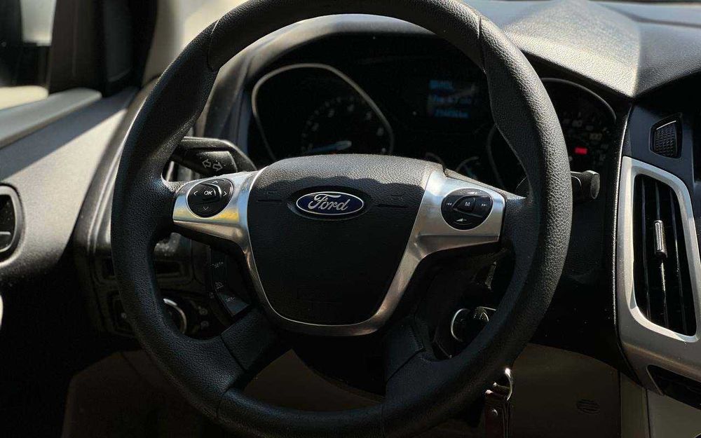 Ford Focus 2012 року