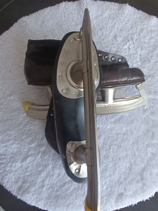 Продам ковзани розмір 25 ціна за домовленістю