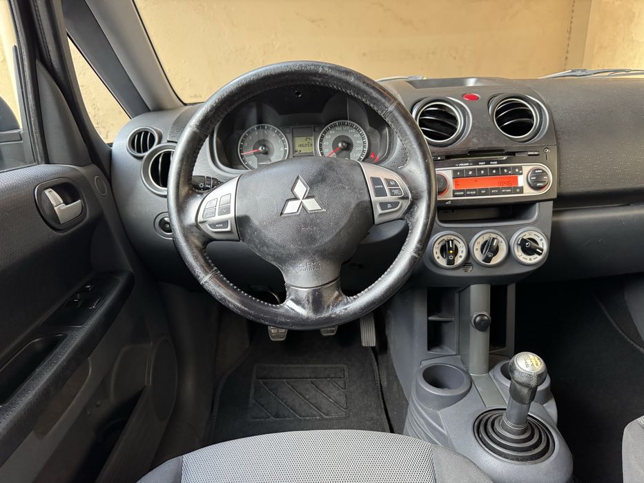 Mitsubishi Colt 1.3 - Inform Tec  - 180Milkm - Nacional