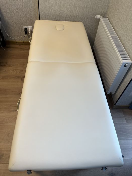 Кушетка для масажу