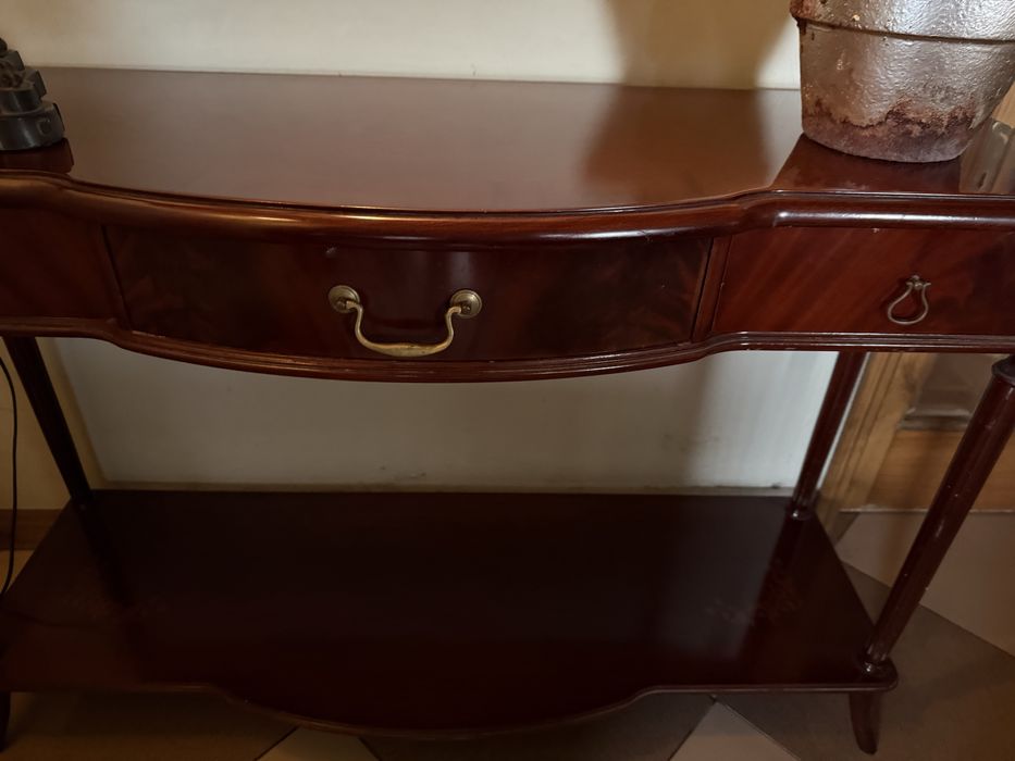 Consola com 3 gavetas