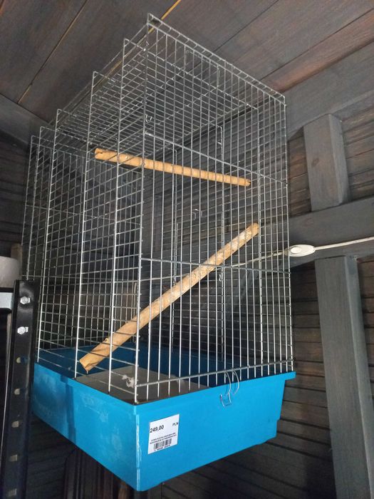 Klatka  dla ptaków, Klatka dla papug