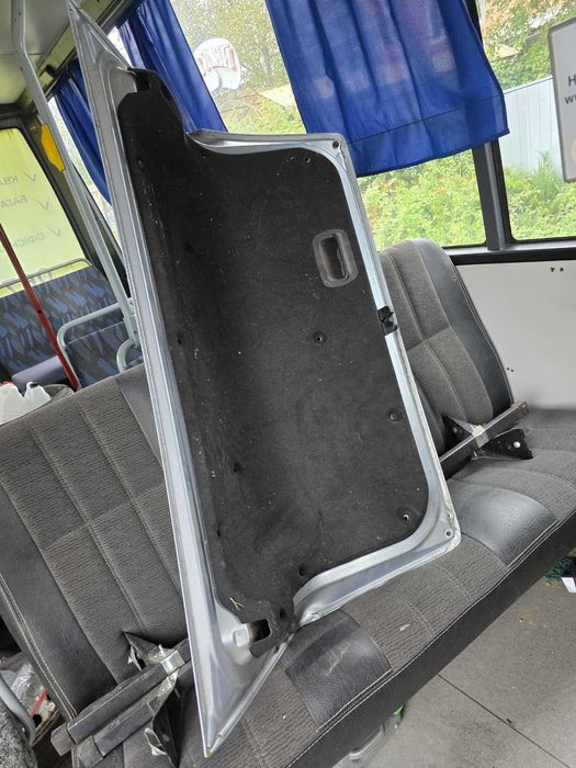 Кришка багажника Kia cerato 2005