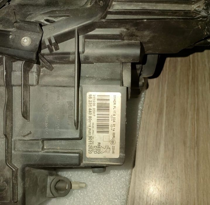 Peugeot 508 II Ótica / Farol Dianteiro Direito Original